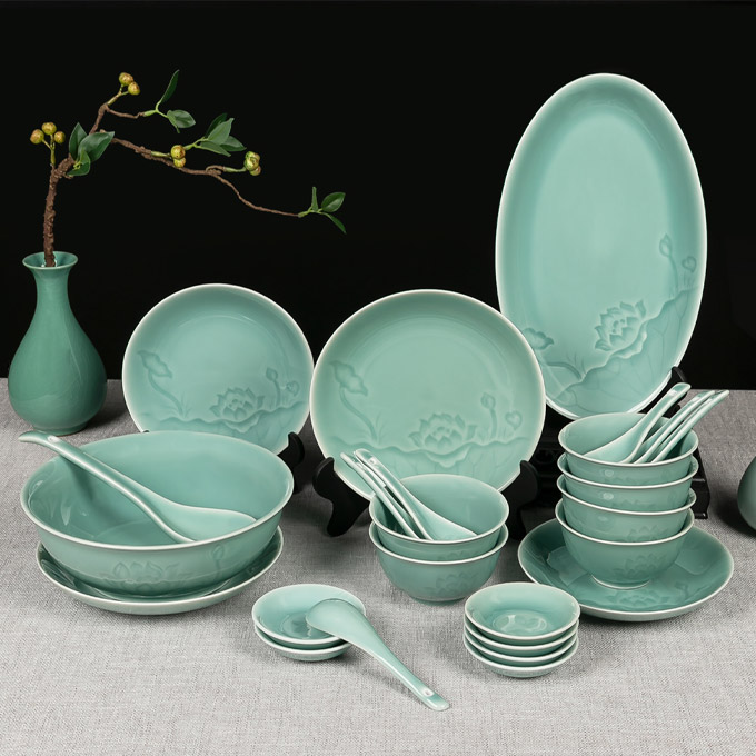 Longquan Celadon Chinese Lotus Ceramic T