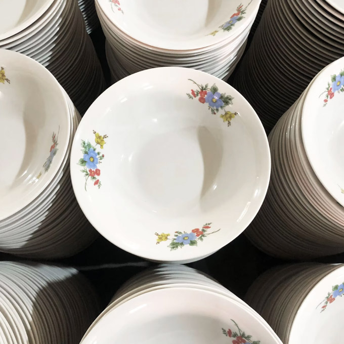 White Porcelain Ceramic Dinner Plate wit